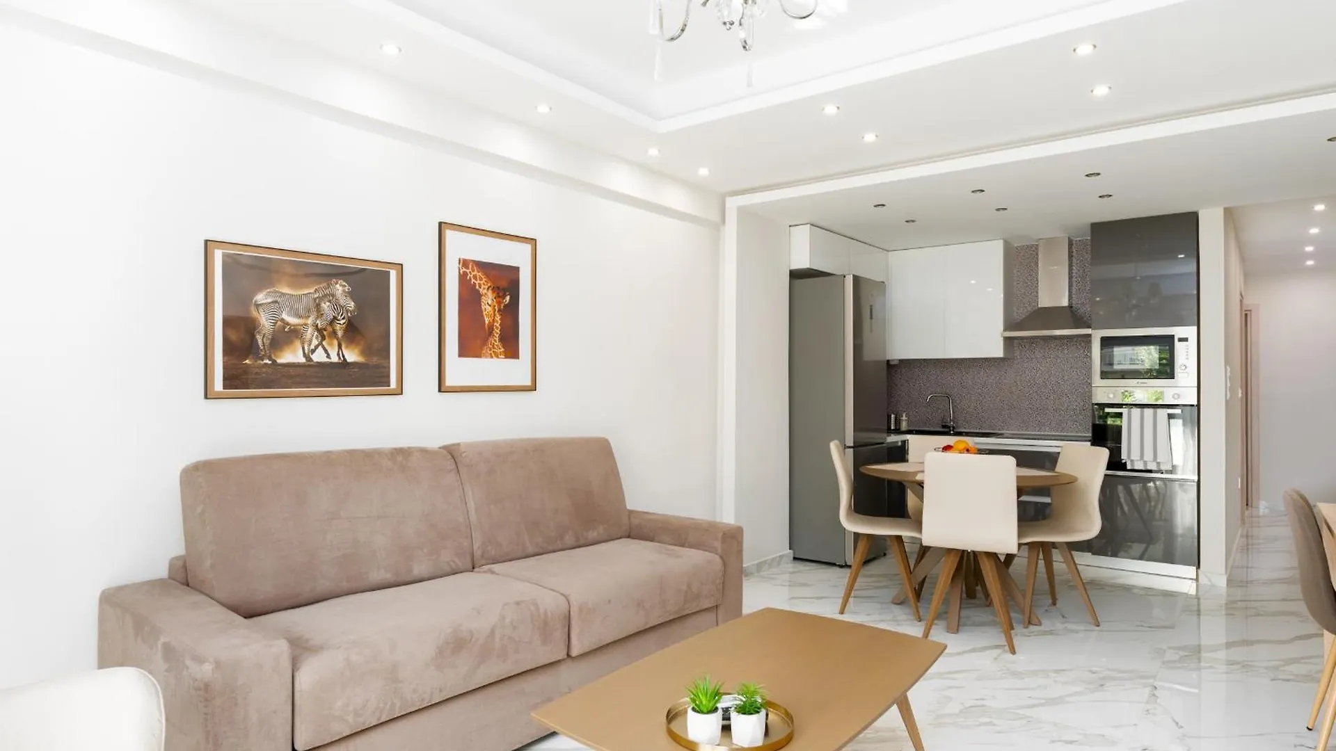 Crystal Haven Luxury Apartment By Binobi! Thessaloniki 0*,  Griekenland